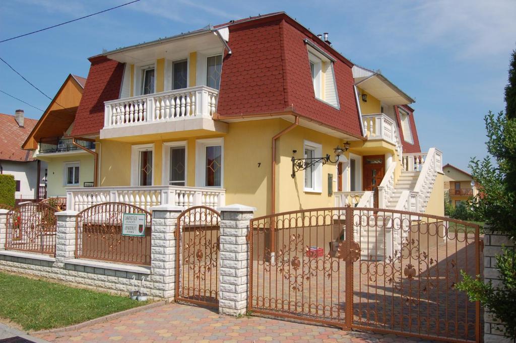 Cedrus Apartmanhaz - Cedrus Koez 7 Zalakaros Luaran gambar